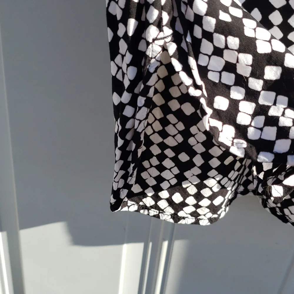 Womans Dress - Picture 6 of 8